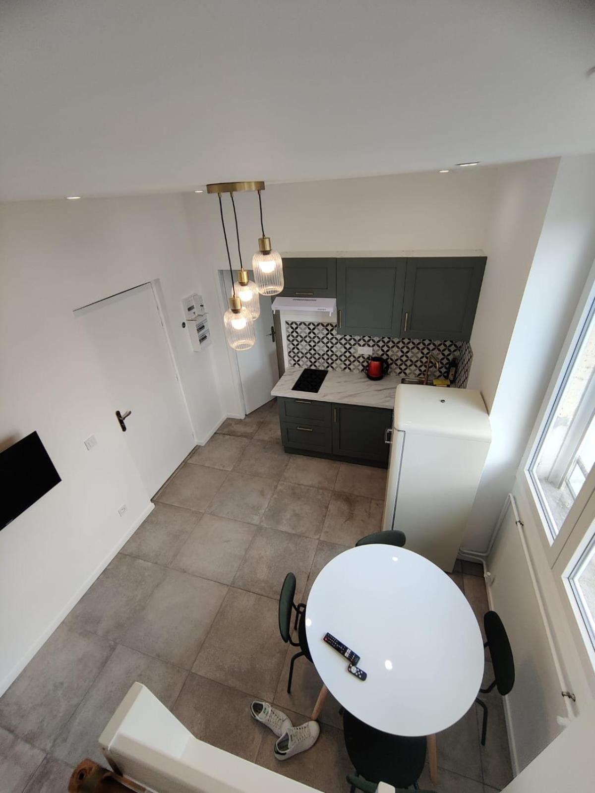 Loft Chic Avec Mezzanine Contemporaine Apartment Vénissieux Екстериор снимка